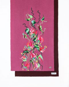 Photo Trioni Wool Scarf with pink flowers