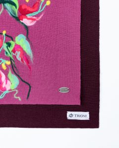Photo Trioni Wool Scarf with pink flowers