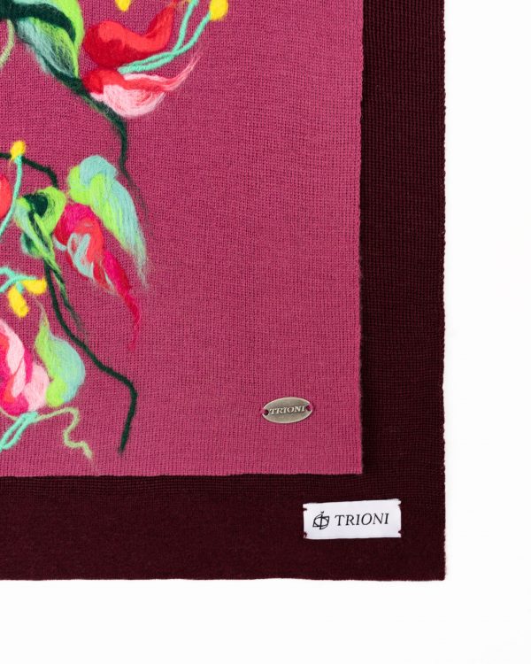 Wool Scarf with pink flowers