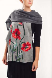 Photo Trioni Wool Scarf with poppies