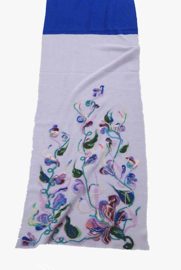 Wool Scarf with purple flowers