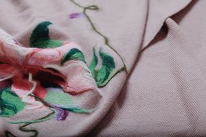 Photo Trioni Wool Scarf with red flower