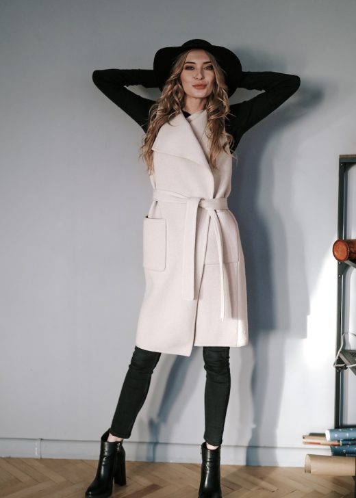 Long vest in beige