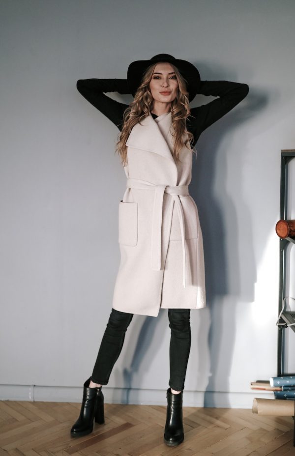 Long vest in beige
