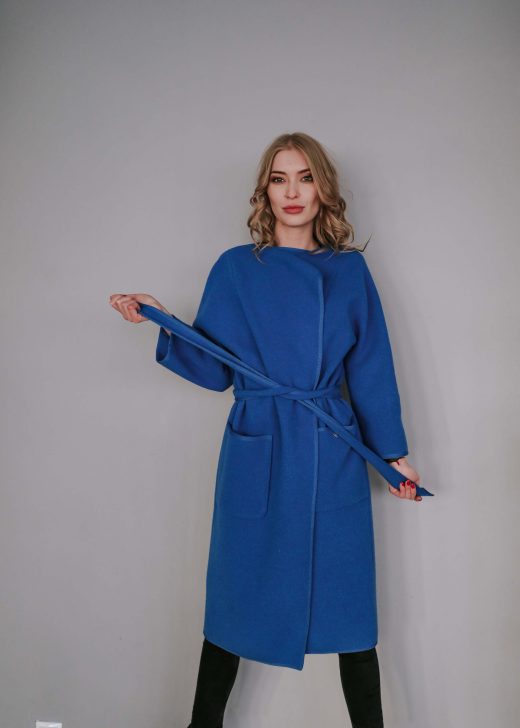 Wool coat in blue