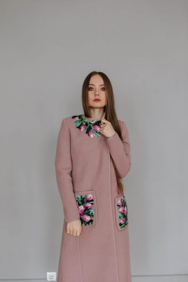 Wool coat with pockets